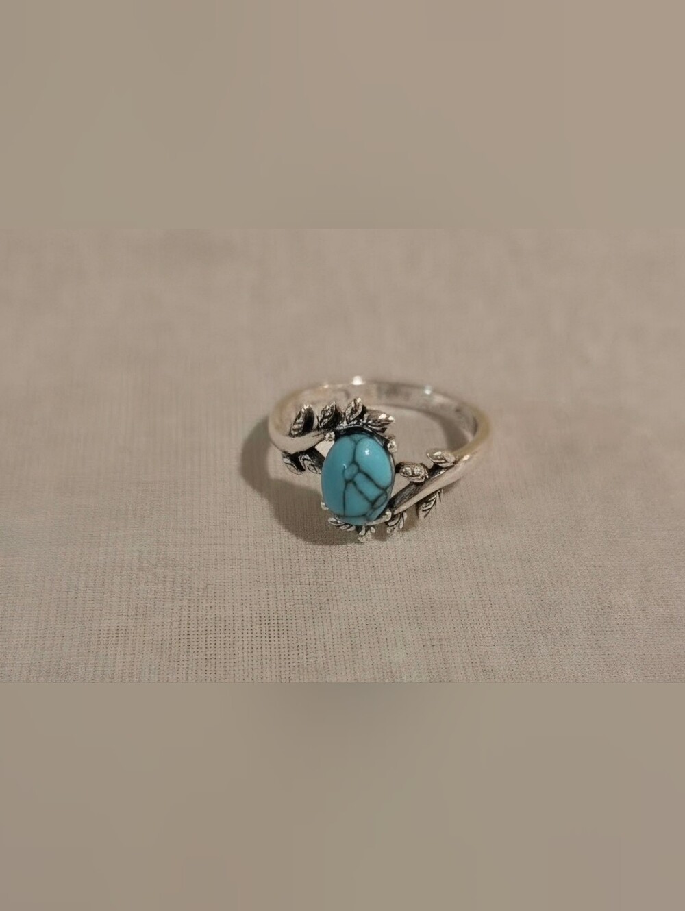 Turquoise Leaf-Accent Silver Ring - Women's Fashion Jewelry - Size 7